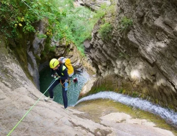 Image Canyoning